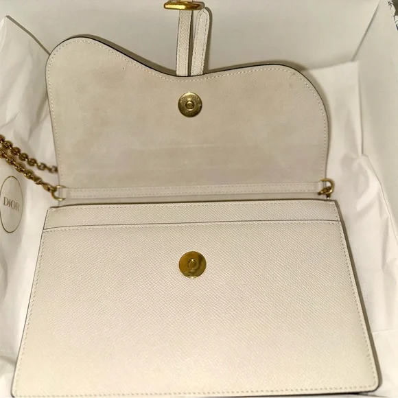 Dior Saddle Pouch. - Picture 7 of 9
